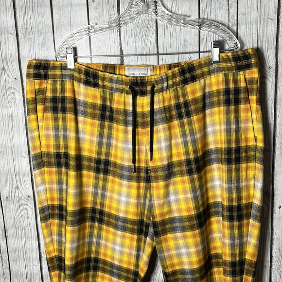 Sun & Stone Men's Yellow Jonathan Plaid Casual Pants Size XXL - Picture 3 of 8